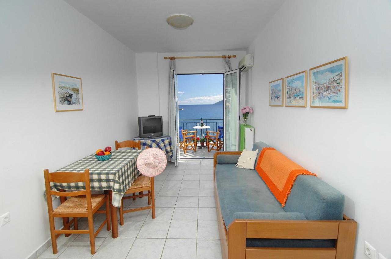 Alexis Studios And Apartments Agia Efimia Екстериор снимка