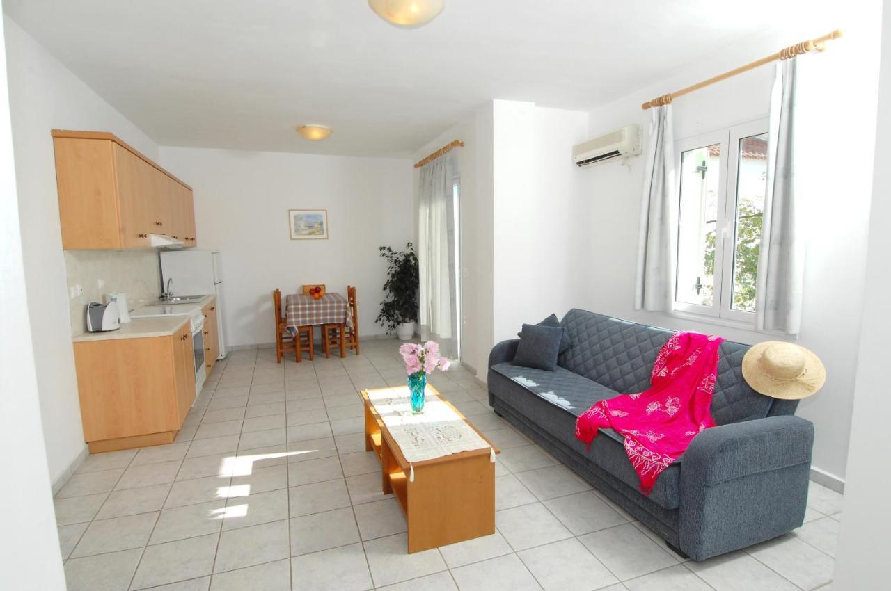 Alexis Studios And Apartments Agia Efimia Екстериор снимка