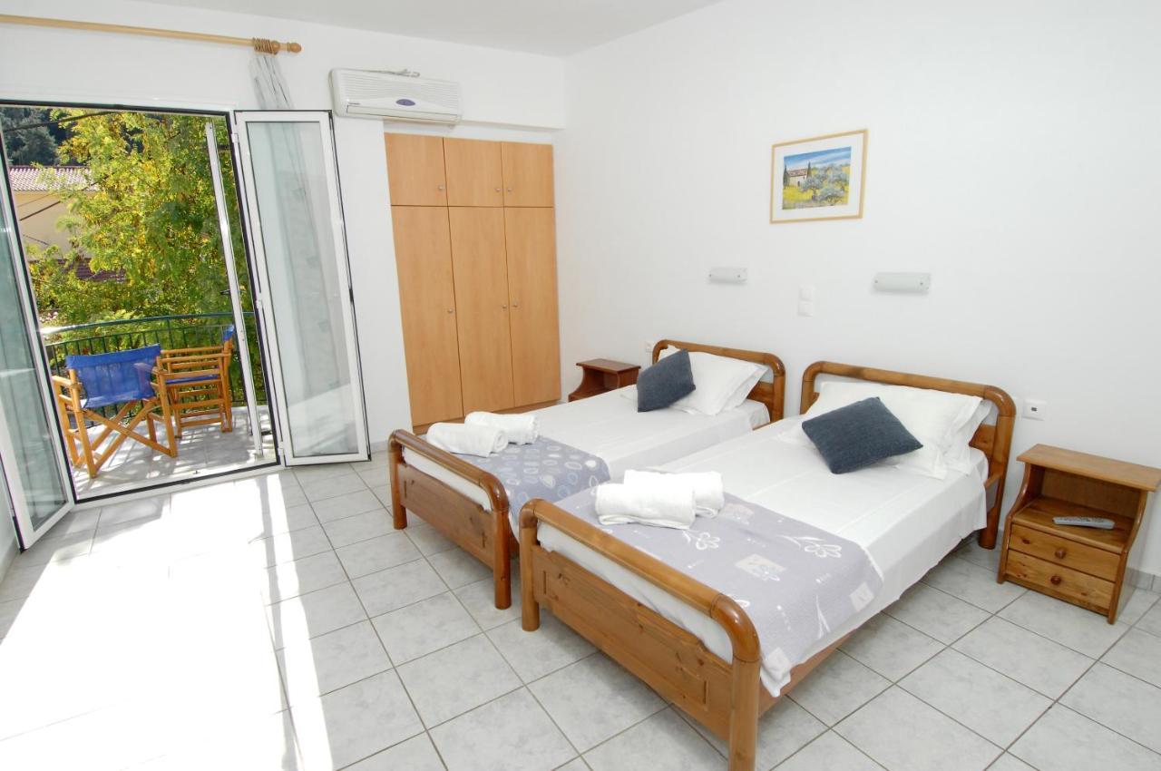 Alexis Studios And Apartments Agia Efimia Екстериор снимка